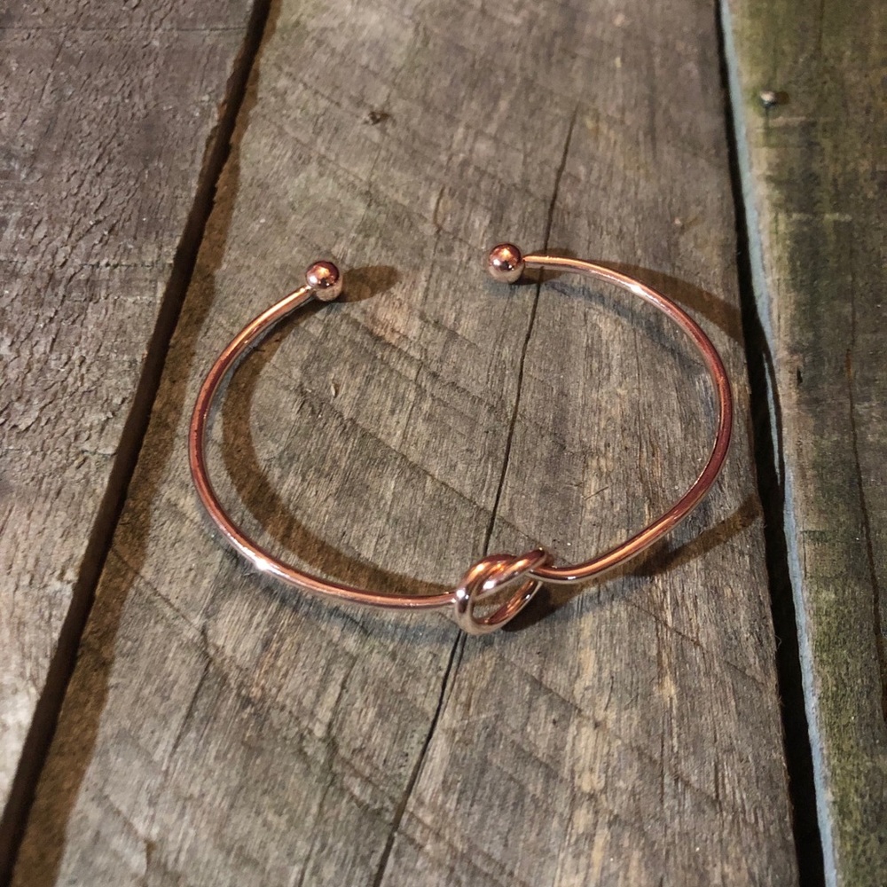 Rose Gold Metal Knot Bracelet